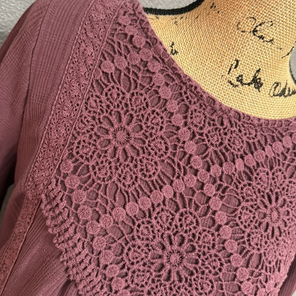 Embroidered top - Picture 2 of 2